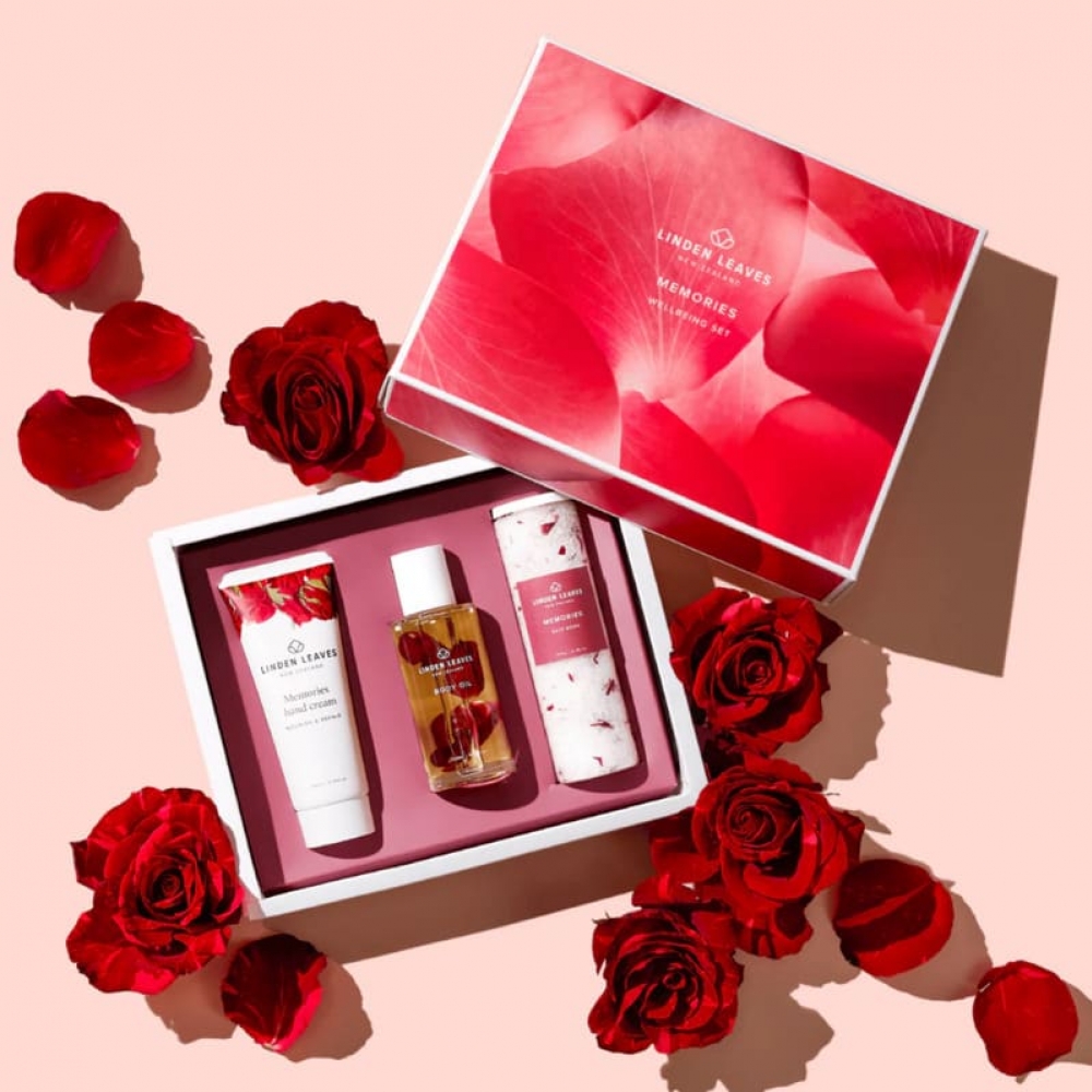 Linden Leaves 琳登丽诗 芳疗舒缓礼盒套装（身体精油/护手霜/泡浴盐）（玫瑰、天竺葵与依兰香氛）