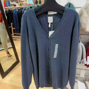 Kapeka 男士V领开衫